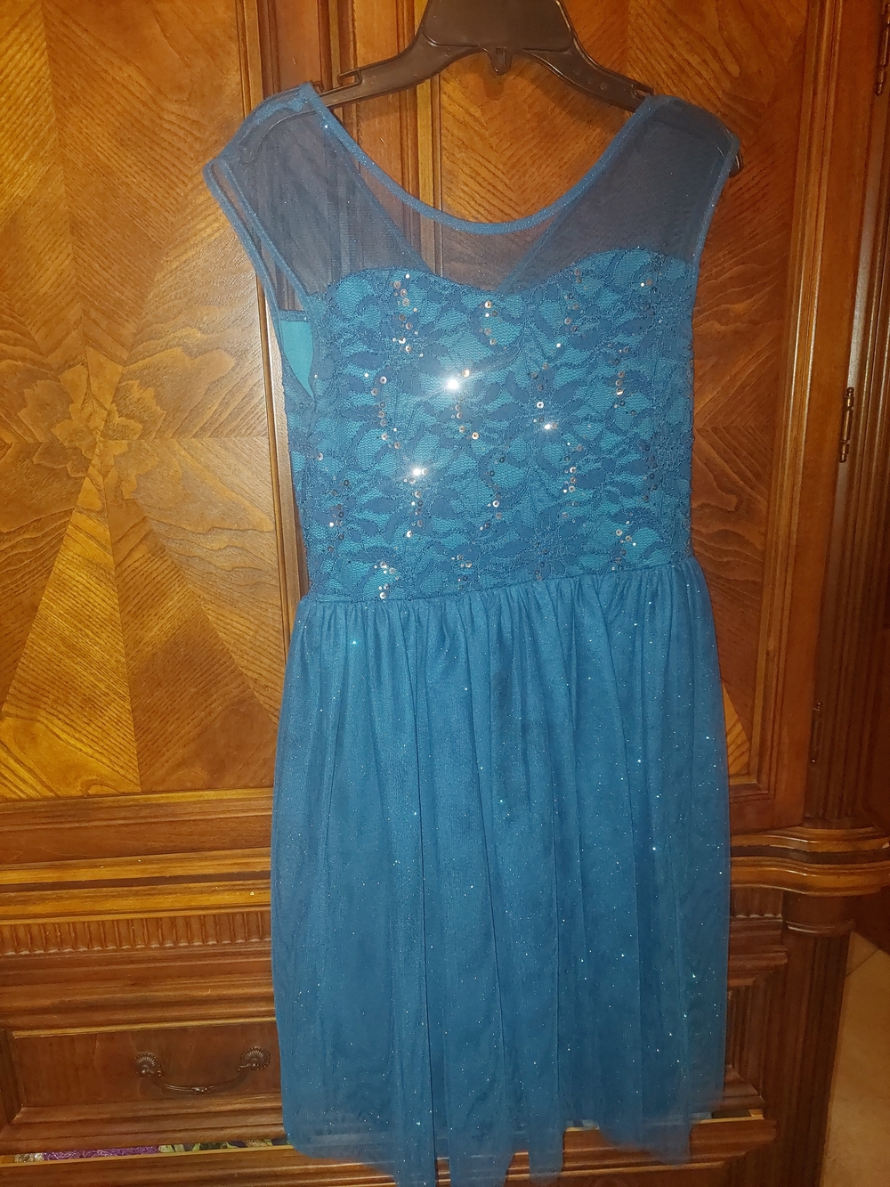 Sparkly Teal Lace & Tulle Midi Teens Size 16 Homecoming Dress